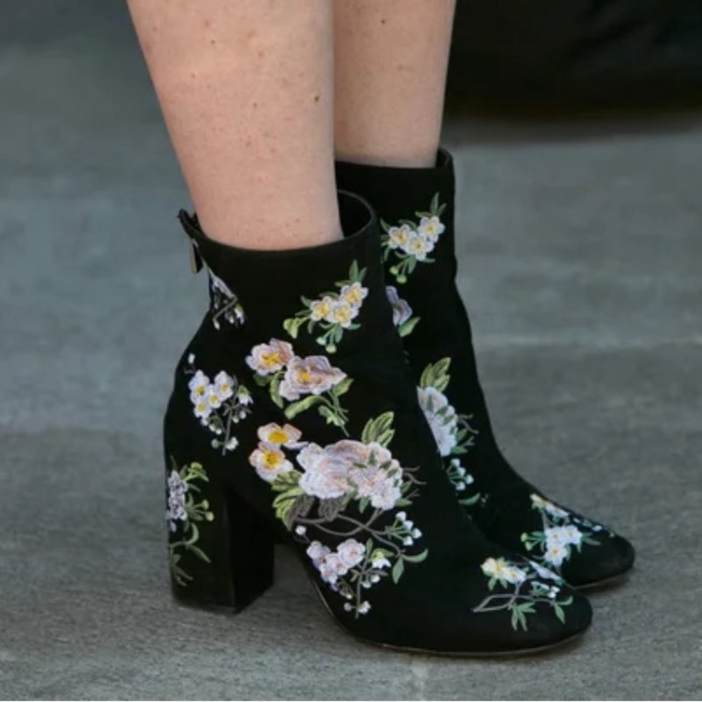 Random Embroidered Boots